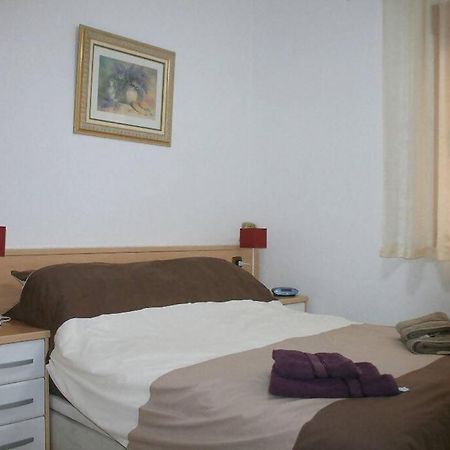 Beachside Apartment In The Centre Of เอลกัมเปโญ ภายนอก รูปภาพ