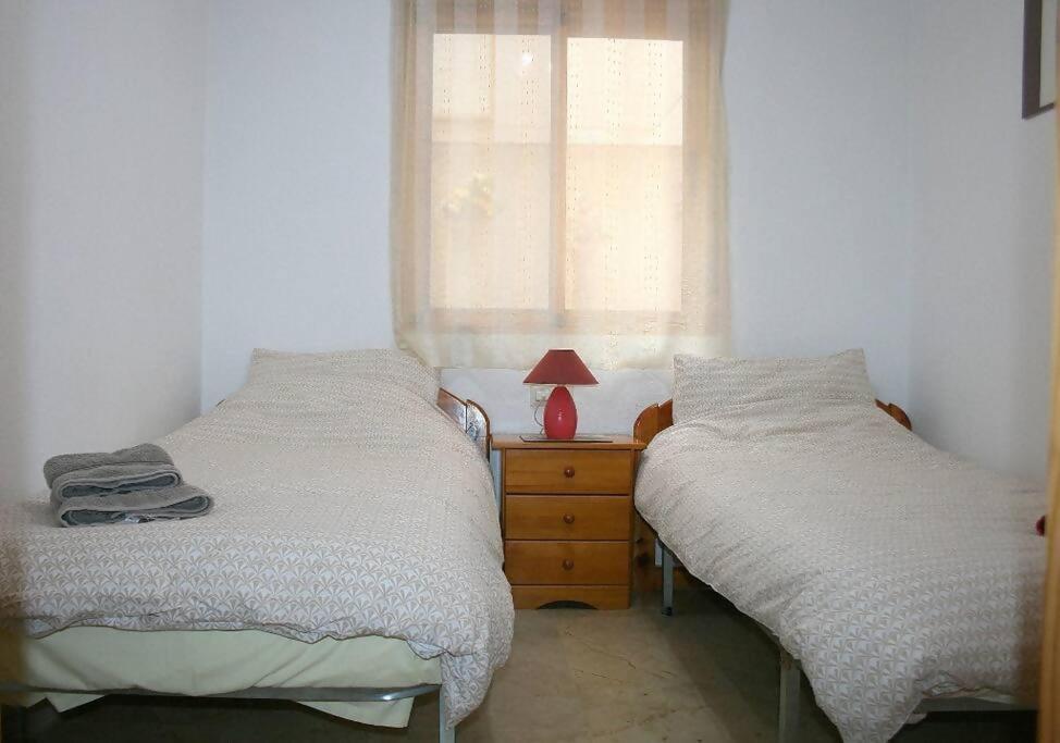 Beachside Apartment In The Centre Of เอลกัมเปโญ ภายนอก รูปภาพ
